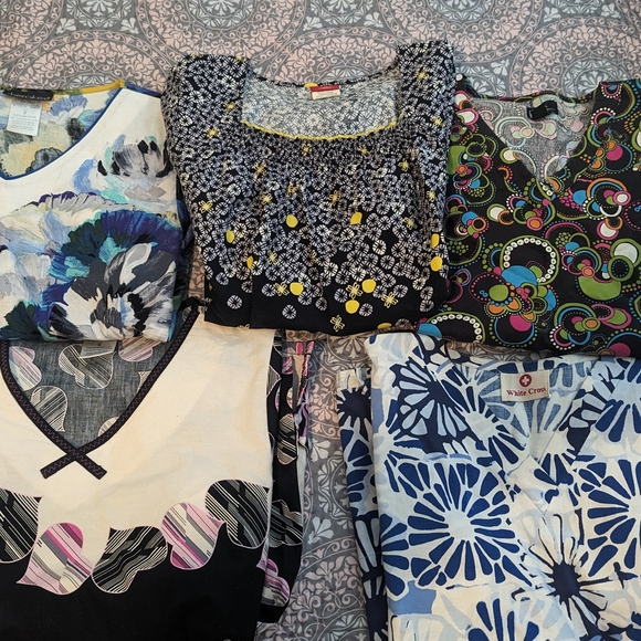 Scrub Patterned Tops/ Bundle - Picture 1 of 12